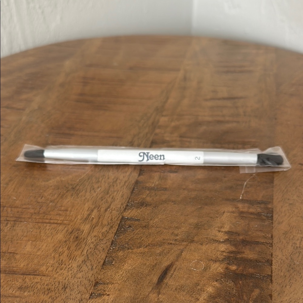 ✨ Neen Double Sided Makeup Brush